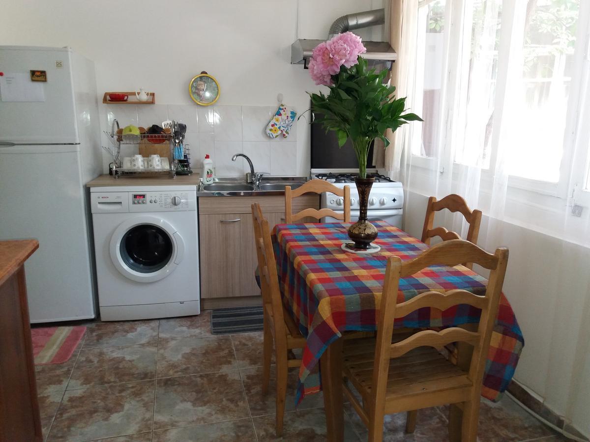 Madona'S Apartment Tbilisi ภายนอก รูปภาพ