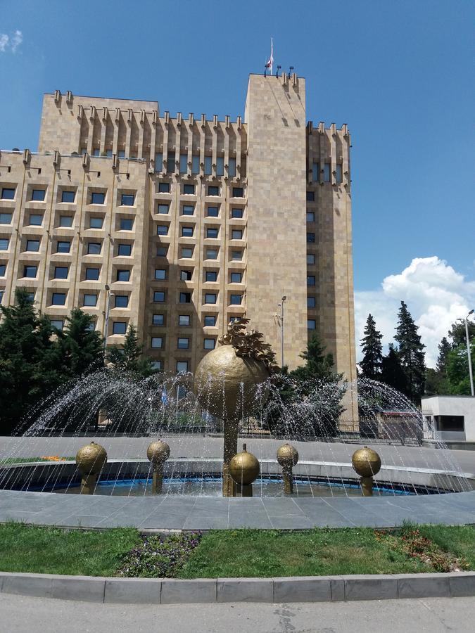 Madona'S Apartment Tbilisi ภายนอก รูปภาพ