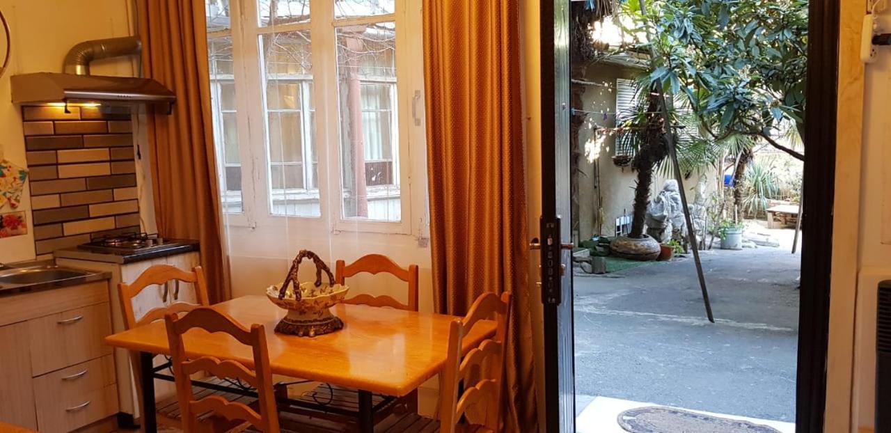 Madona'S Apartment Tbilisi ภายนอก รูปภาพ